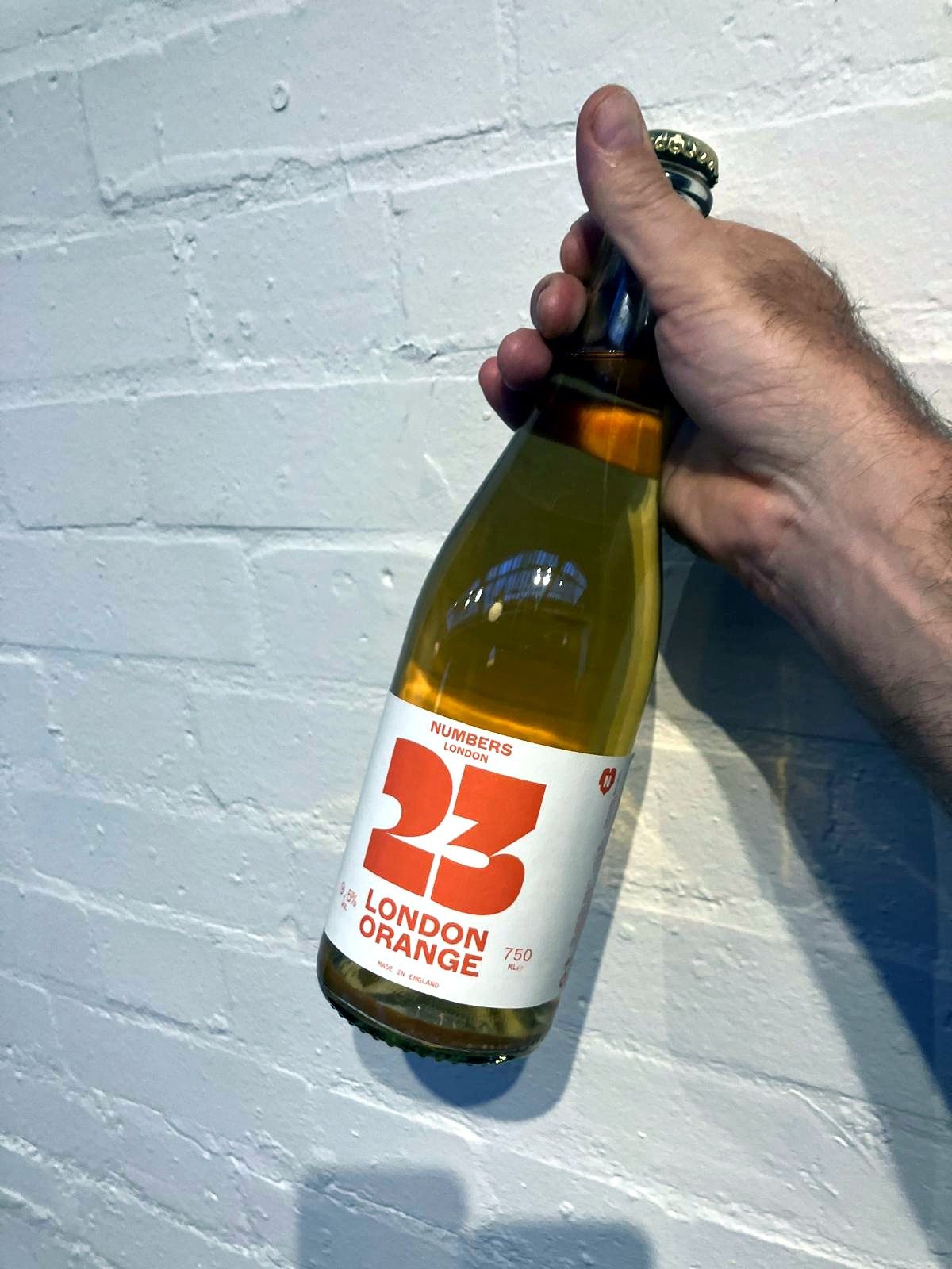 23 London Orange in hand